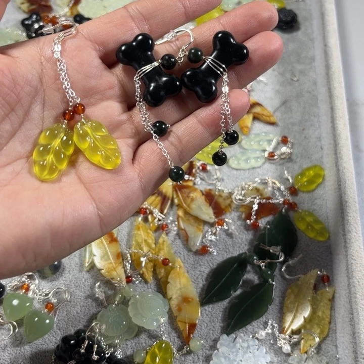 蛇纹石玉耳饰未镶嵌