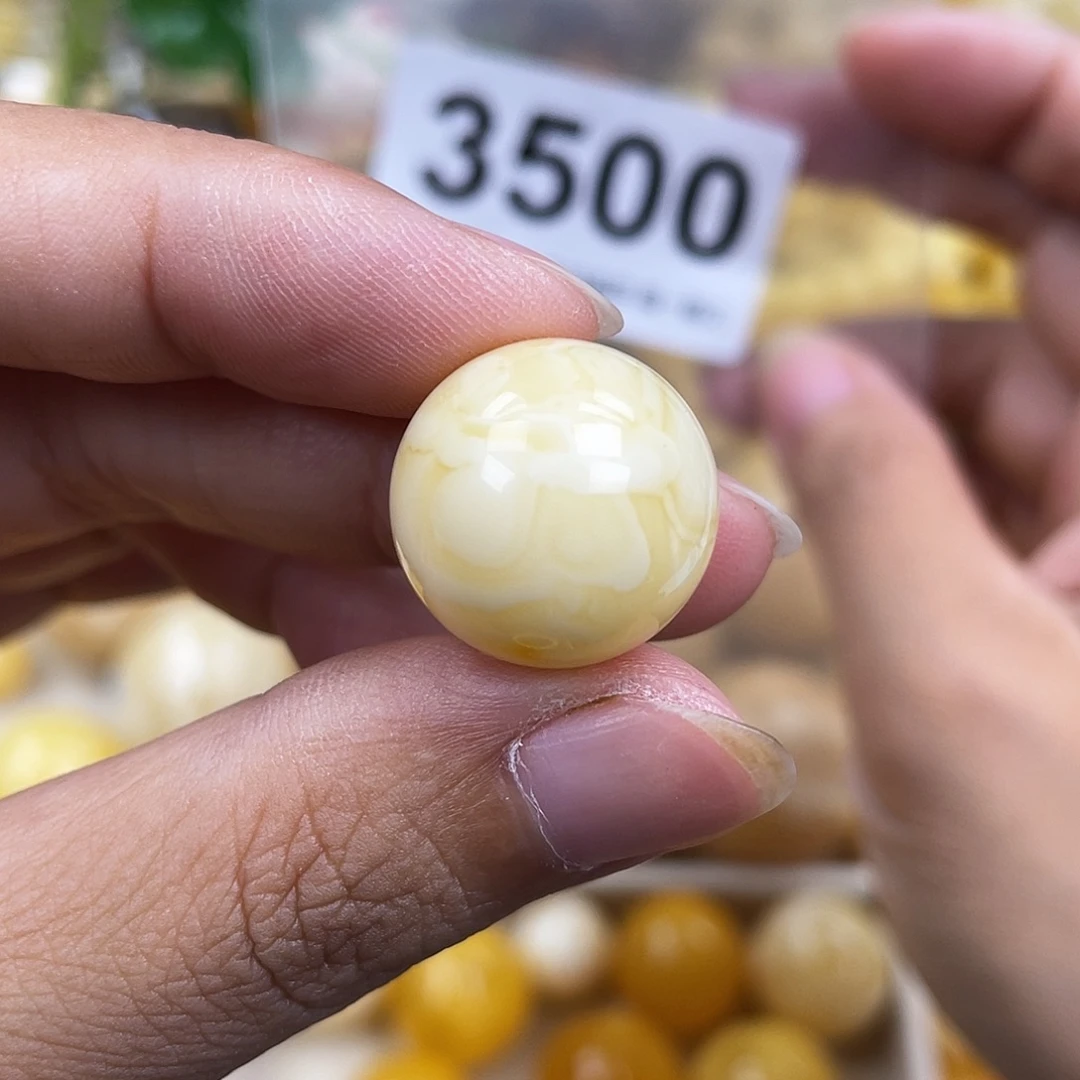 琥珀未镶嵌珠宝奇石17.5小粉