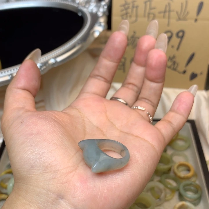 阿****合金蛇纹石玉戒指