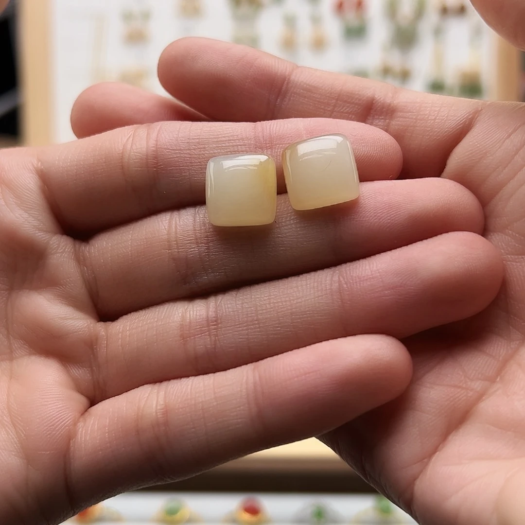 银S925镀金镶嵌和田玉耳饰咫**涯