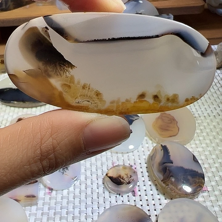 玛瑙/玉髓未镶嵌颈饰