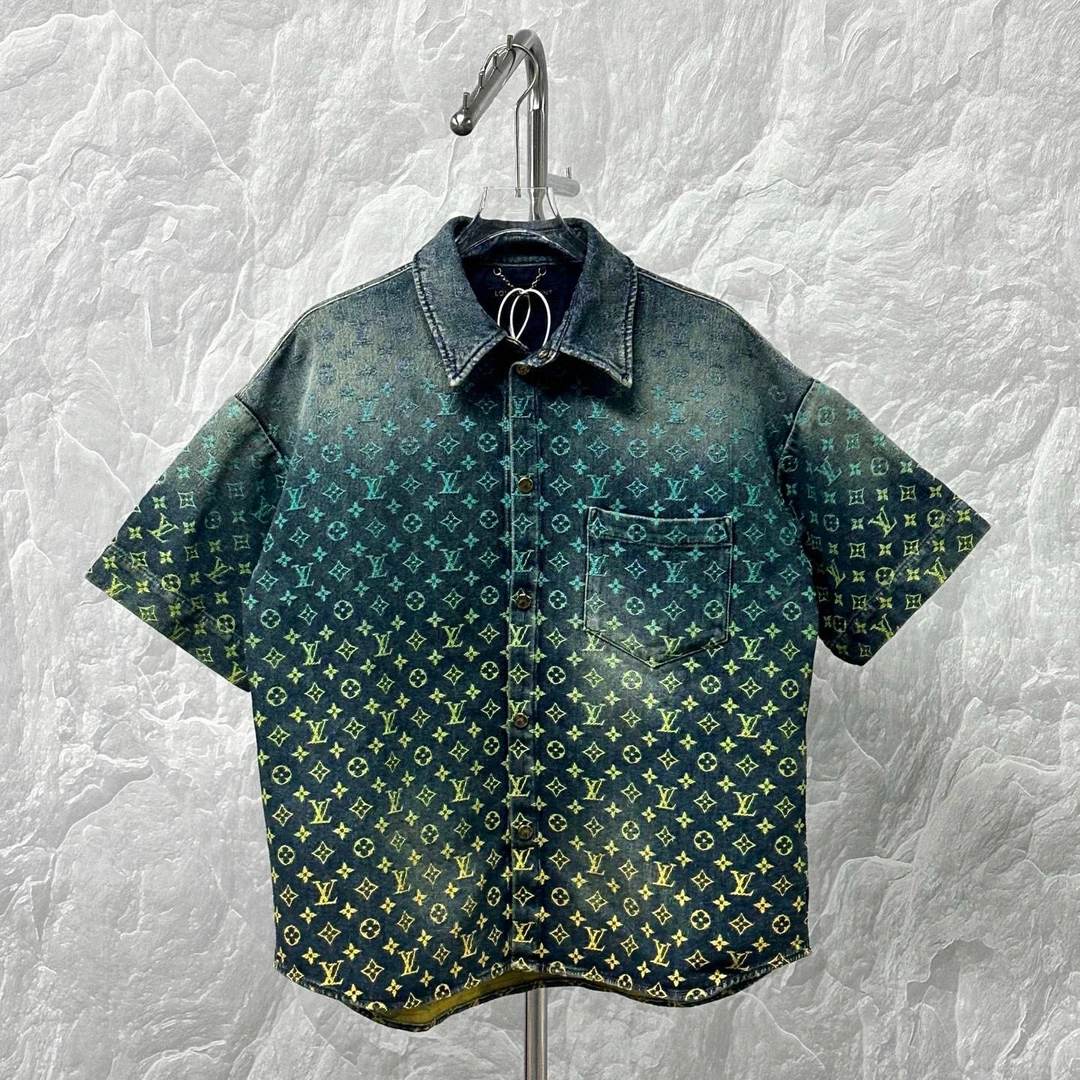 未使用 LouisVuitton/路易威登 彩虹渐变满印衬衫短袖XS码D10408