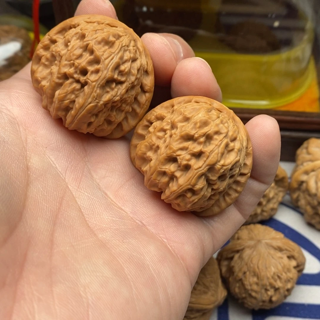 核桃把件天**罪三八白狮子