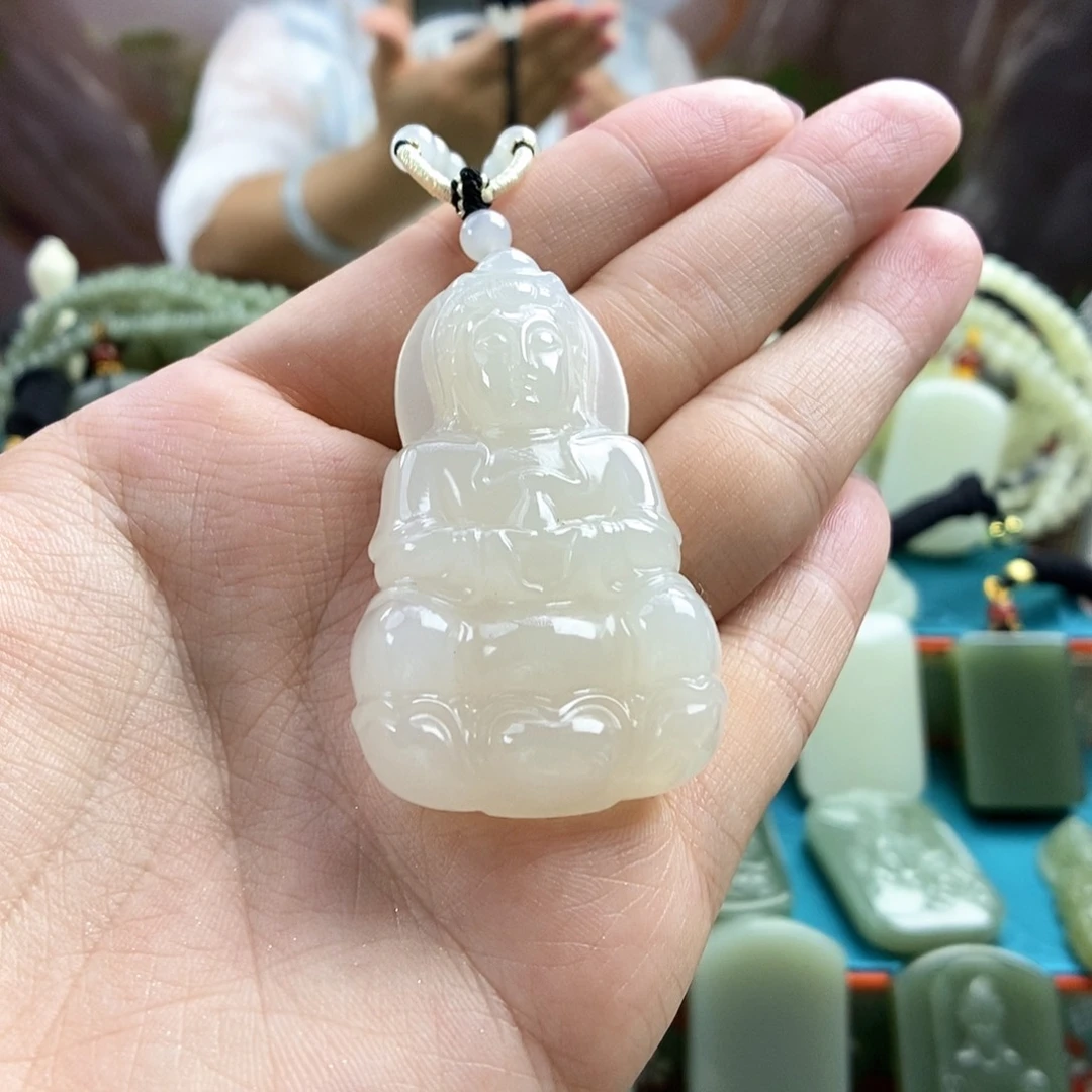 和田玉未镶嵌颈饰