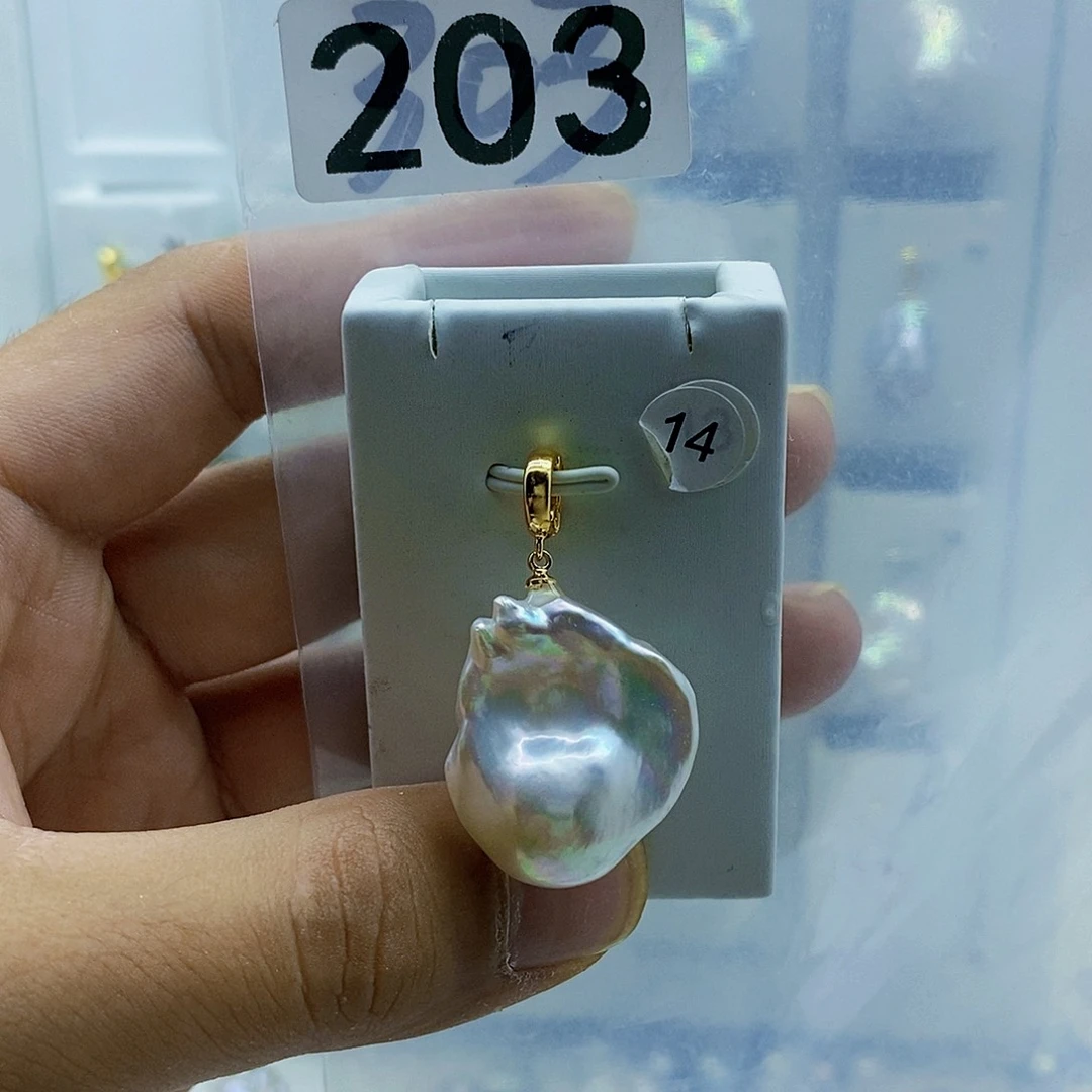 淡水珍珠合金颈饰