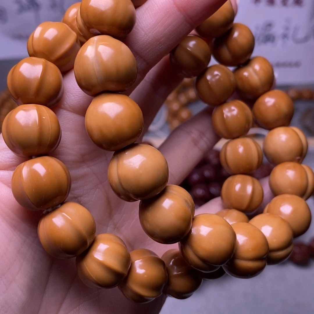 猴头核桃手串鲨鱼柯基屁桃