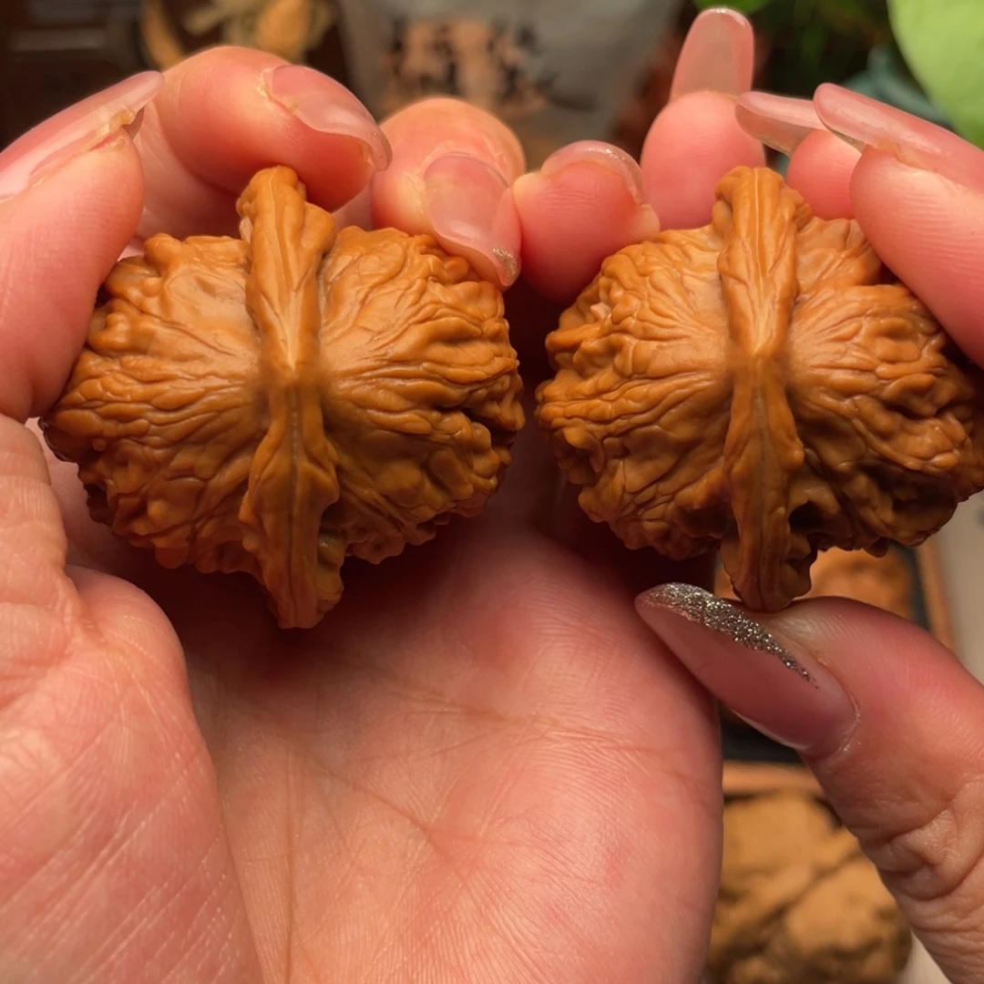 用***5桃核把件全品纯野生大红袍