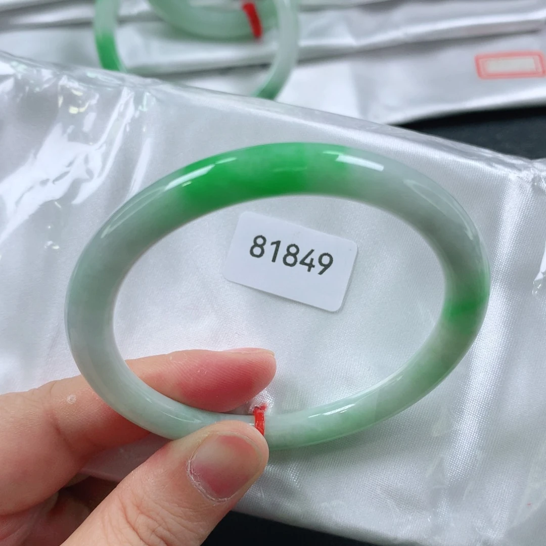 未镶嵌手镯翡翠翡翠手镯