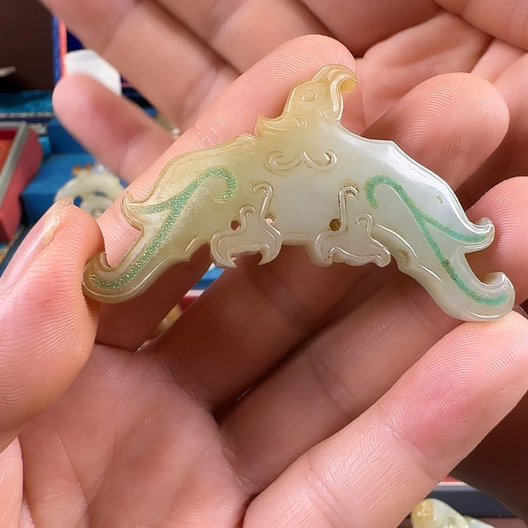 绘***角未镶嵌和田玉挂件