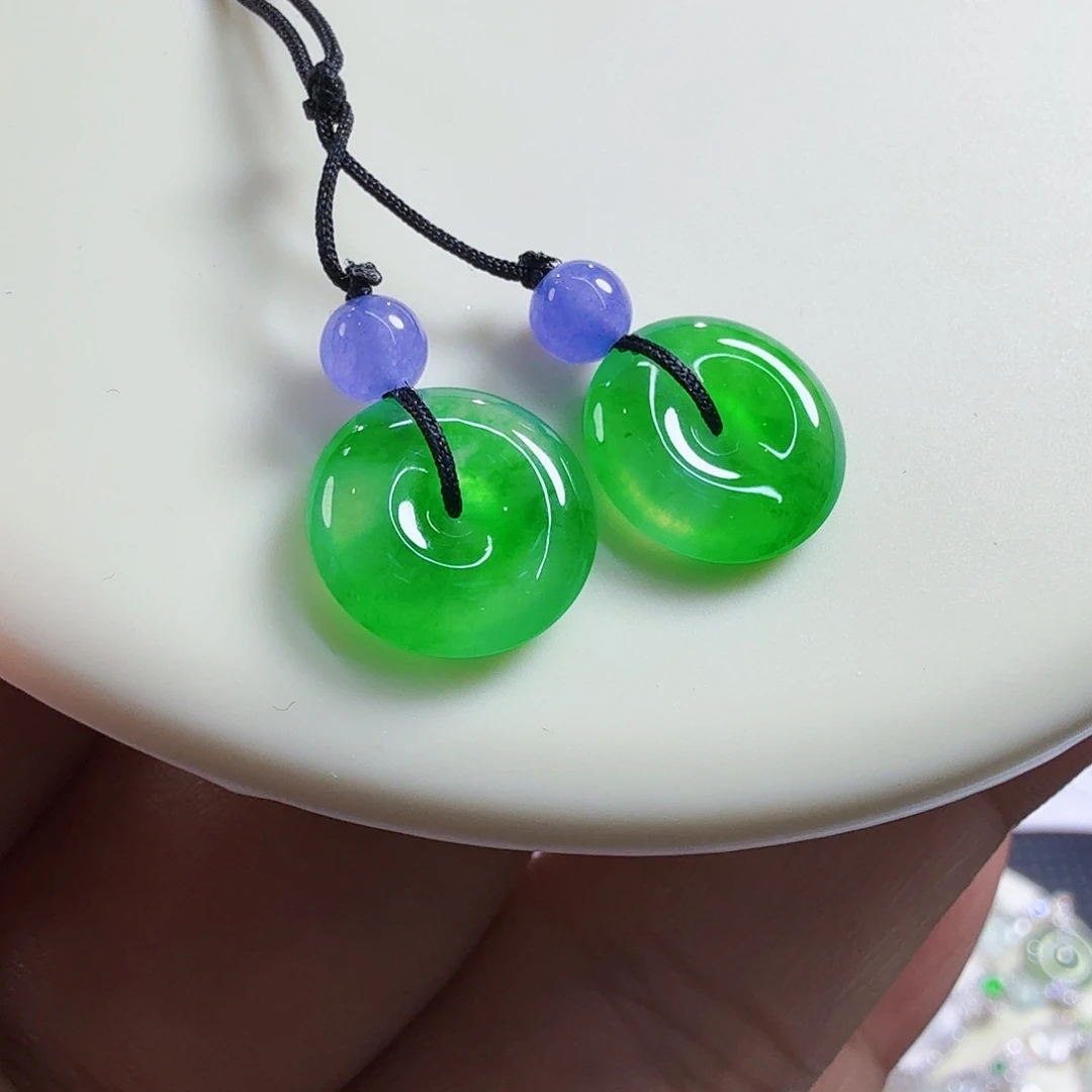 翡翠未镶嵌颈饰裸石