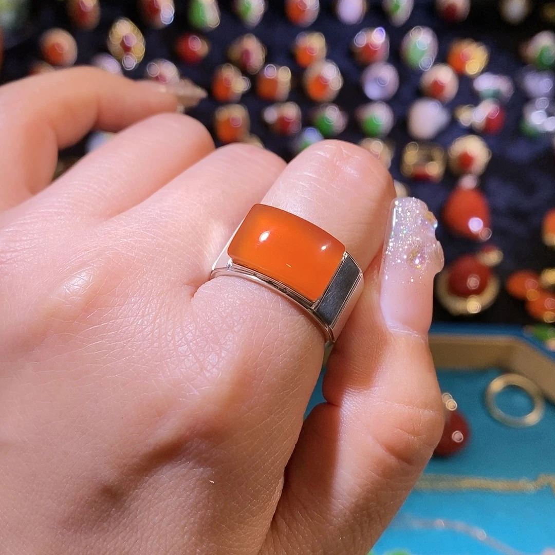 南红玛瑙戒指银S925镶嵌一**笑