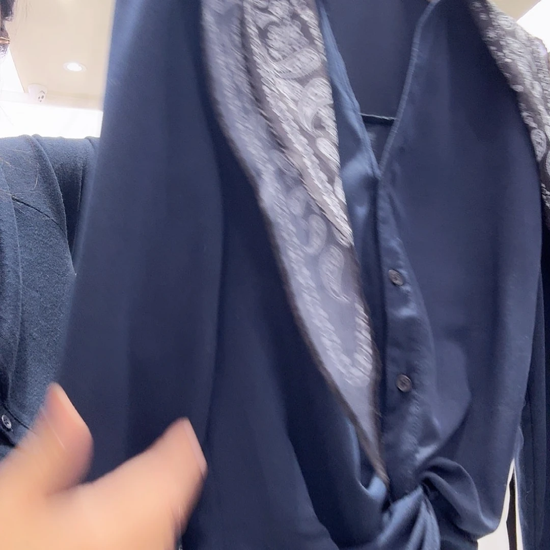 两件套披肩衬衣很好穿