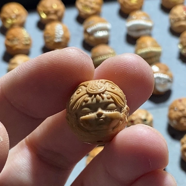把件猴头核桃拉姆