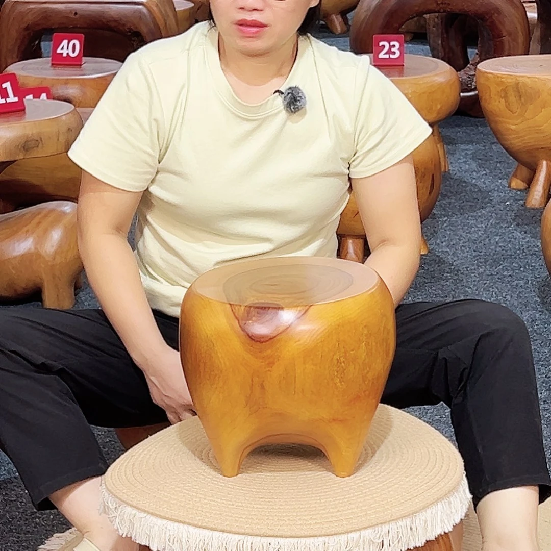 44 号香樟木尺寸：27-27-23cm