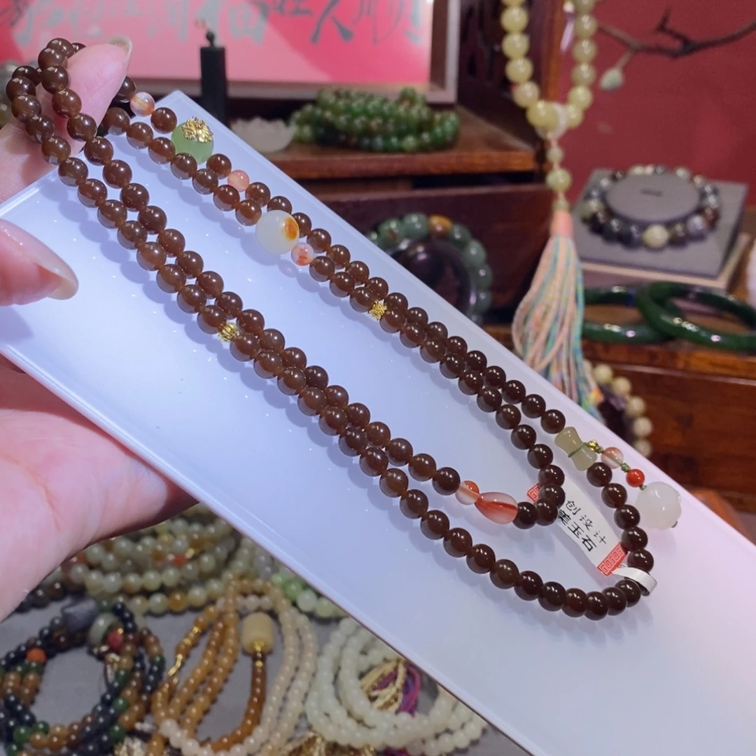 颈饰未镶嵌和田玉