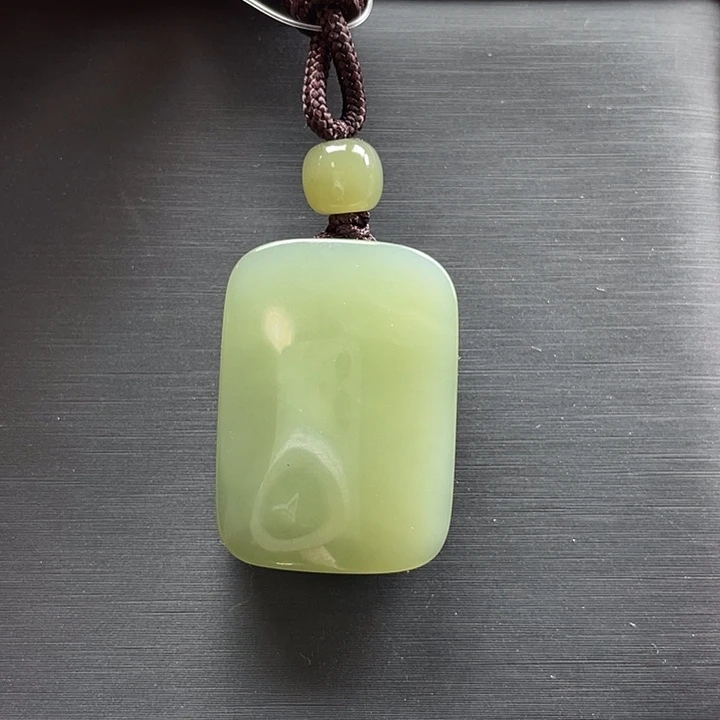 和田玉颈饰未镶嵌湖水绿