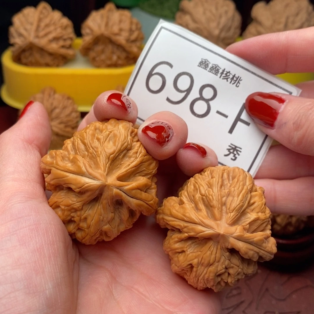 文玩核桃把件红锦鲤43