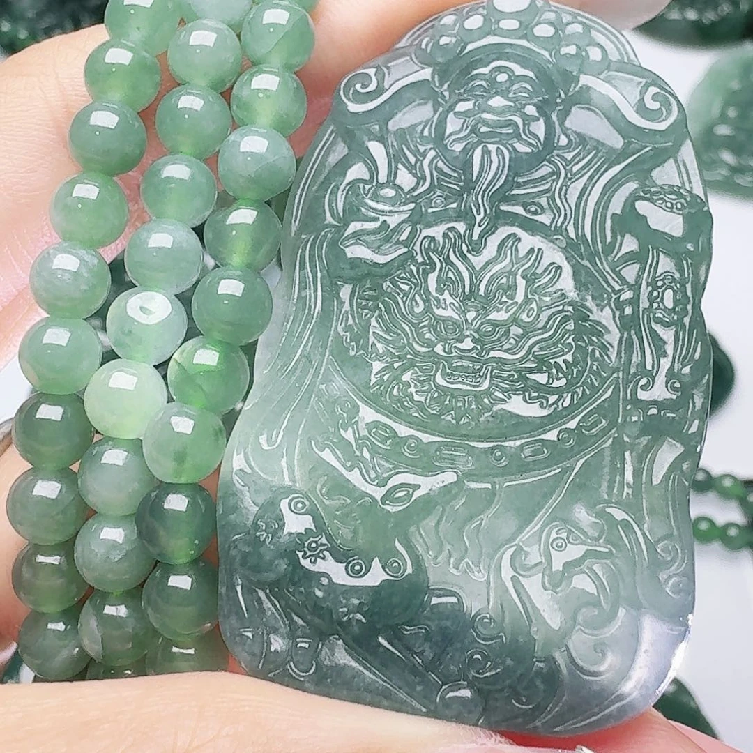 翡翠未镶嵌颈饰111