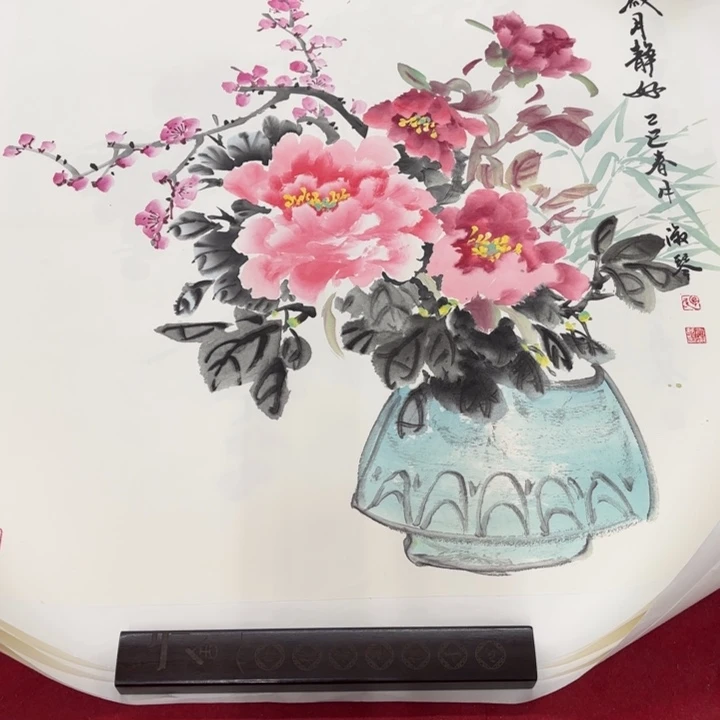 国画花鸟的翅膀和翅膀是一