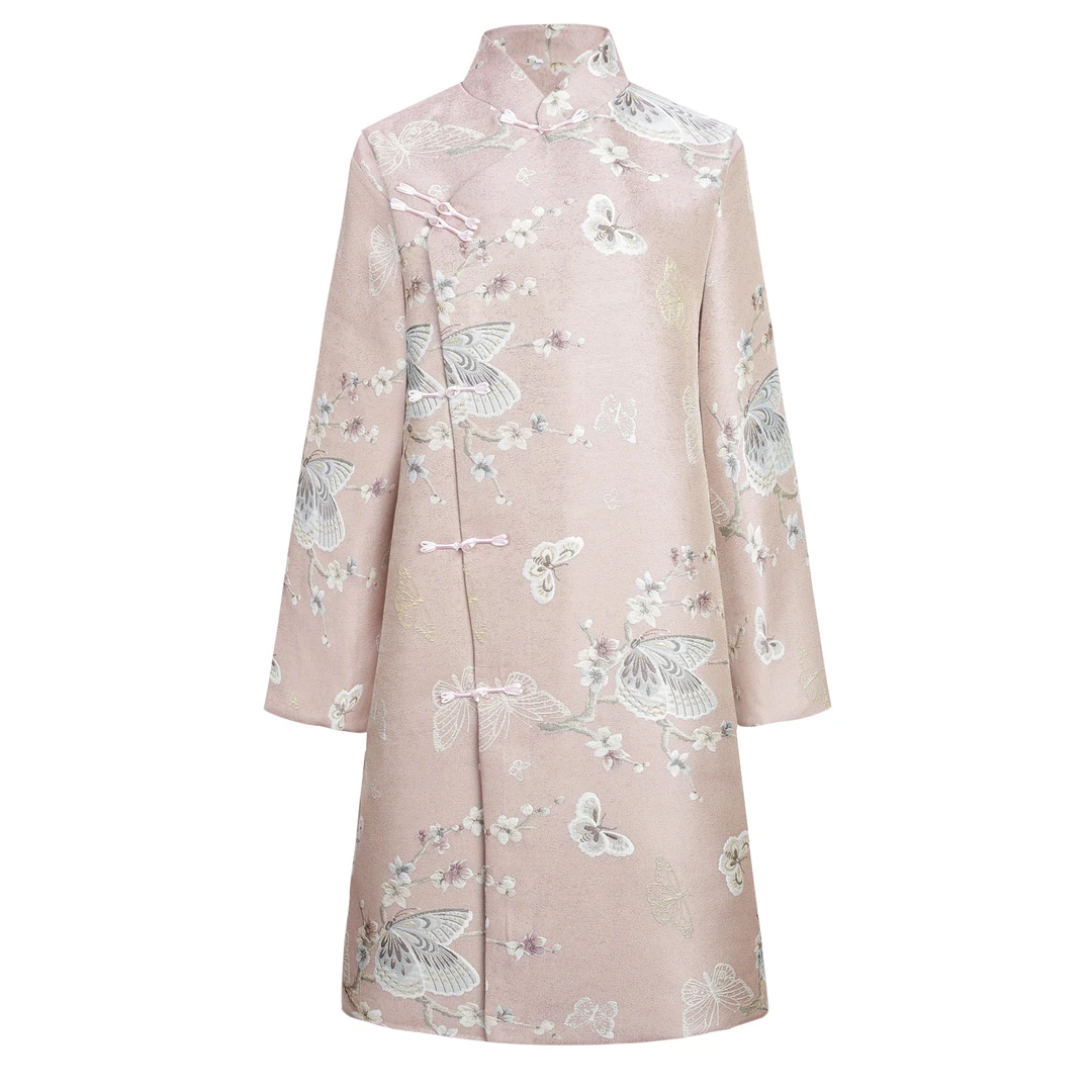 品名：蝶恋花   图案：牡丹 梅花 蝴蝶   面料：真丝色织大提花