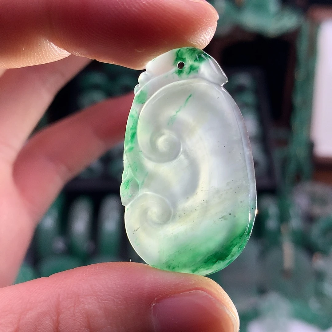 石英质玉吊坠(不含链)未镶嵌如意