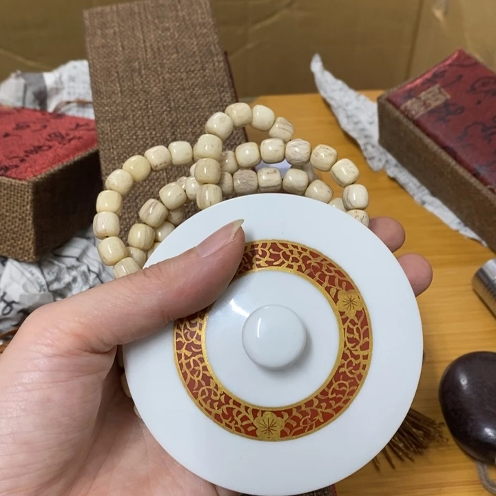 瓷片哈中古工艺品一件