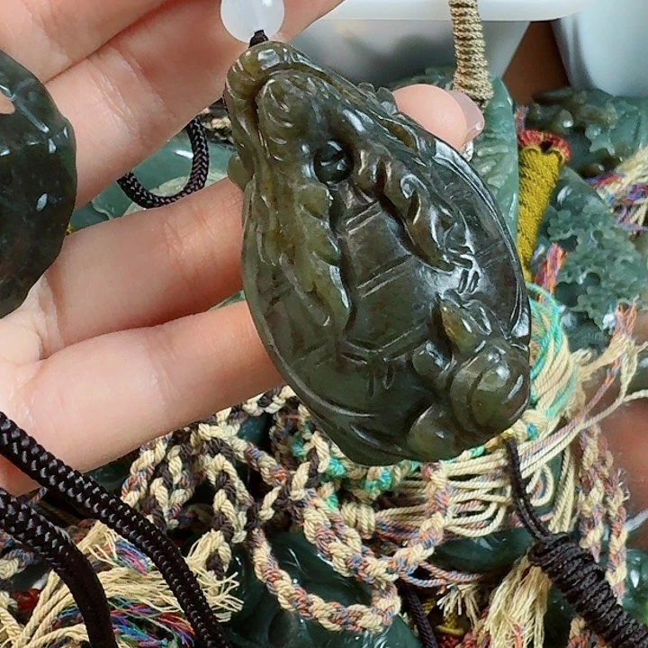 和田玉挂件未镶嵌