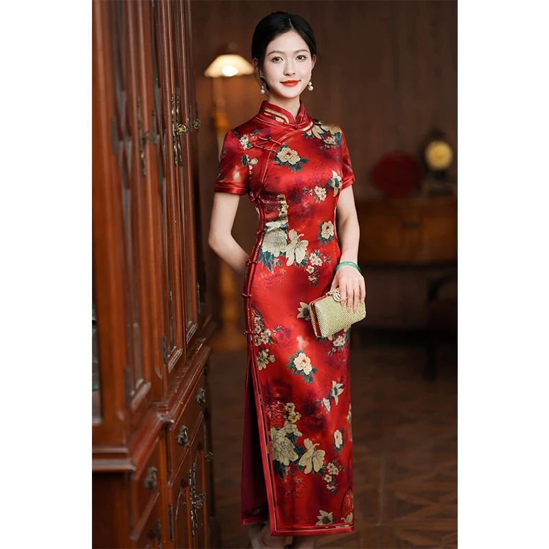 德国新式旗袍2025女红色真丝桑蚕丝高端年轻款喜婆婆喜妈妈礼服