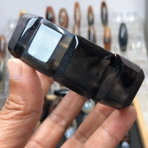 玛瑙/玉髓未镶嵌珠宝半成品