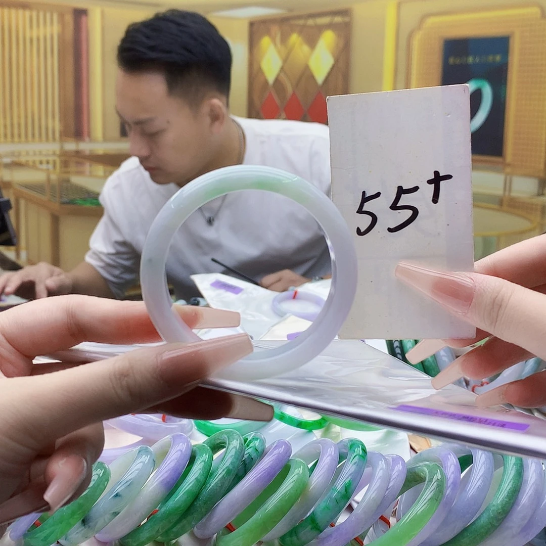 翡翠未镶嵌手镯nnj