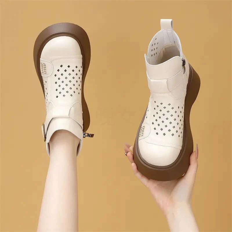 女薄款圆头春秋季休闲风镂空马丁靴短靴初秋英小个冬季厚33马丁靴