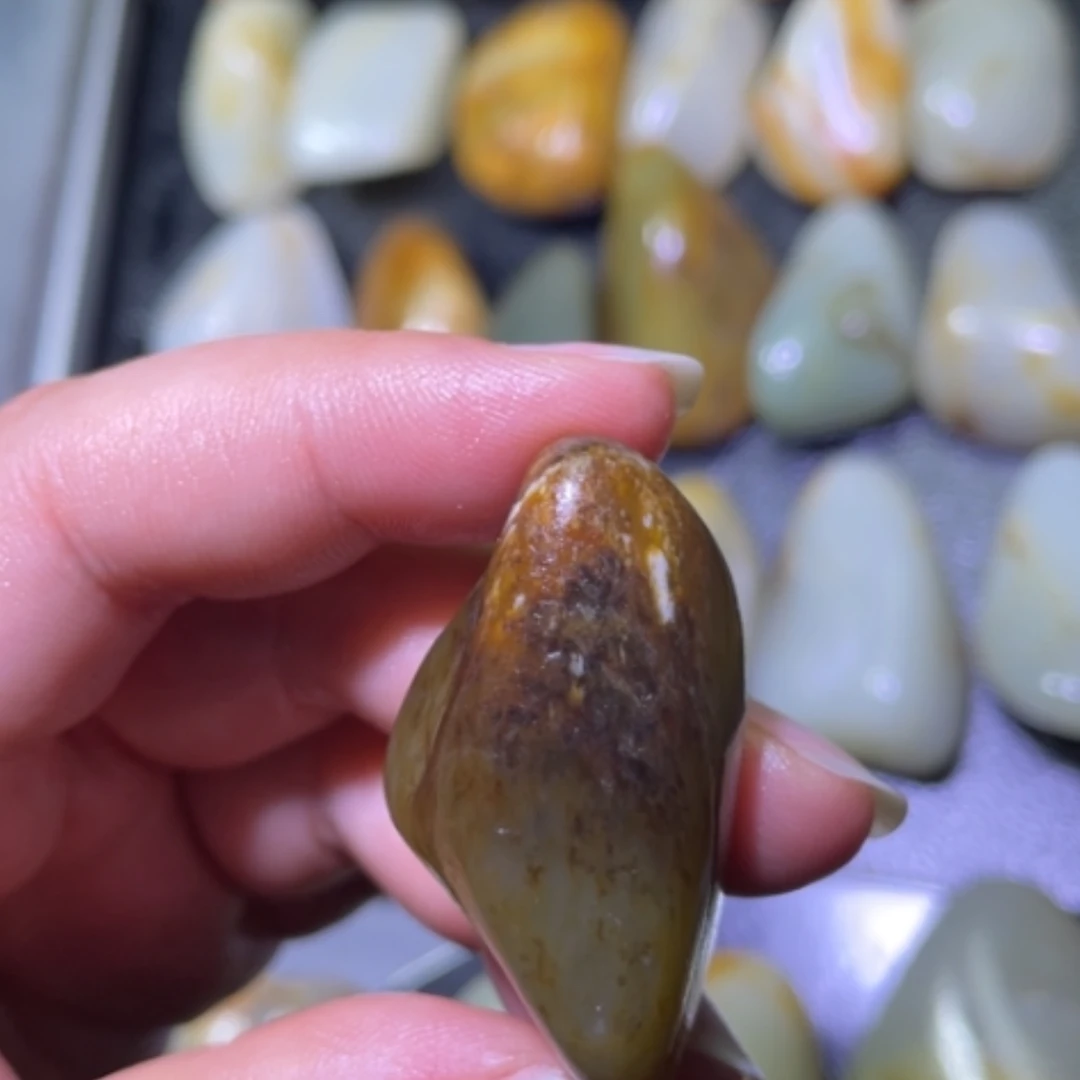 【闪购商品】颈饰未镶嵌和田玉（子料）