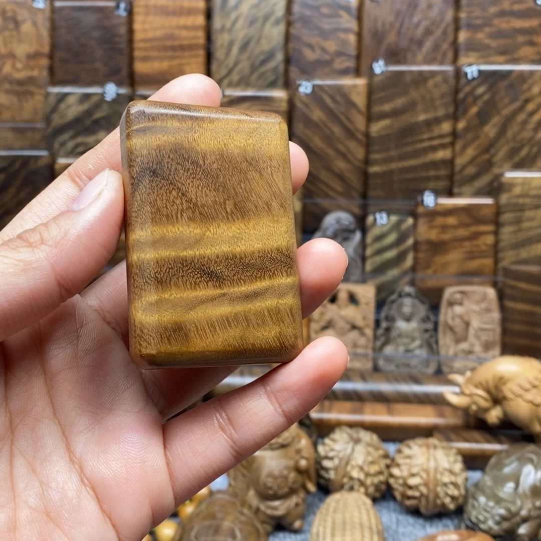 卮***言金丝楠小叶桢楠无事牌