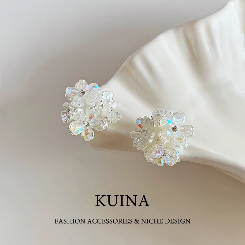 铜合金耳饰 花花气质高级女士银针耳钉轻奢新款百搭时尚耳环75239