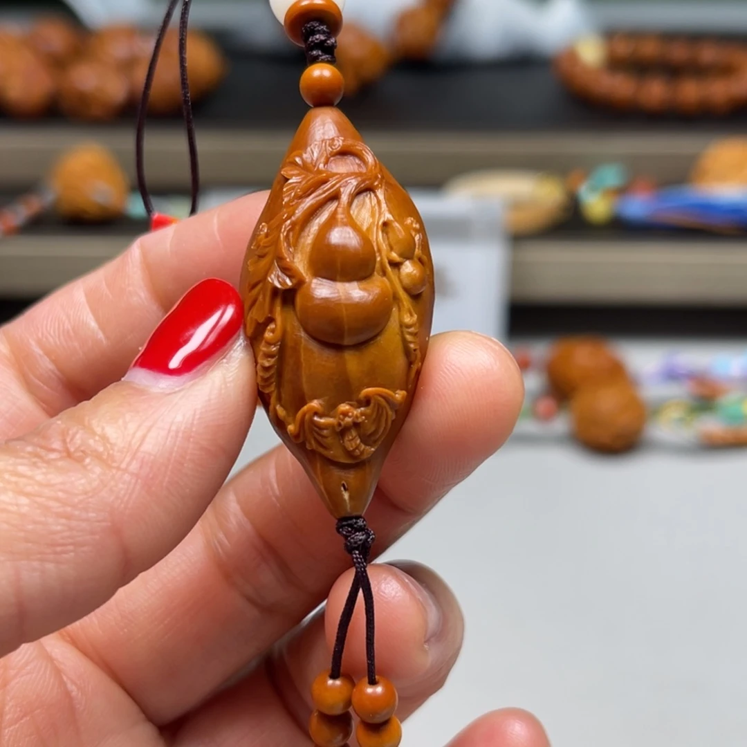 吊坠橄榄核浮雕葫芦