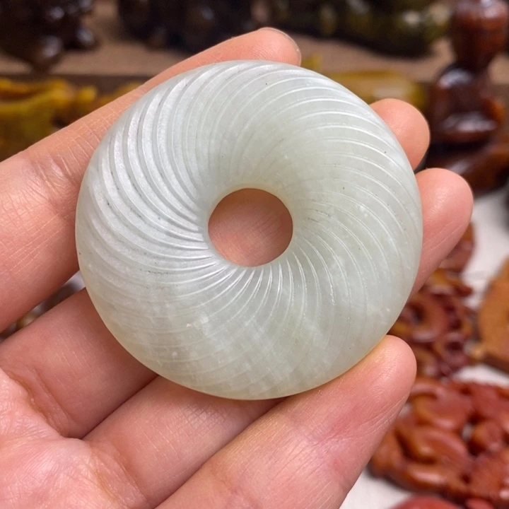 蛇纹石玉未镶嵌颈饰69