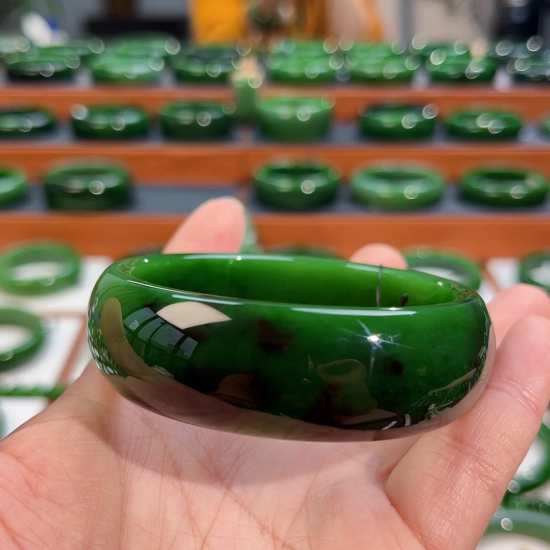 未镶嵌手镯和田玉（碧玉）