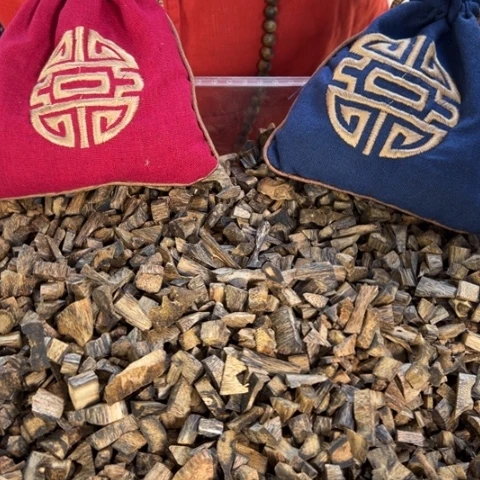 沉香木摆件白棋香包100克多样性发1个