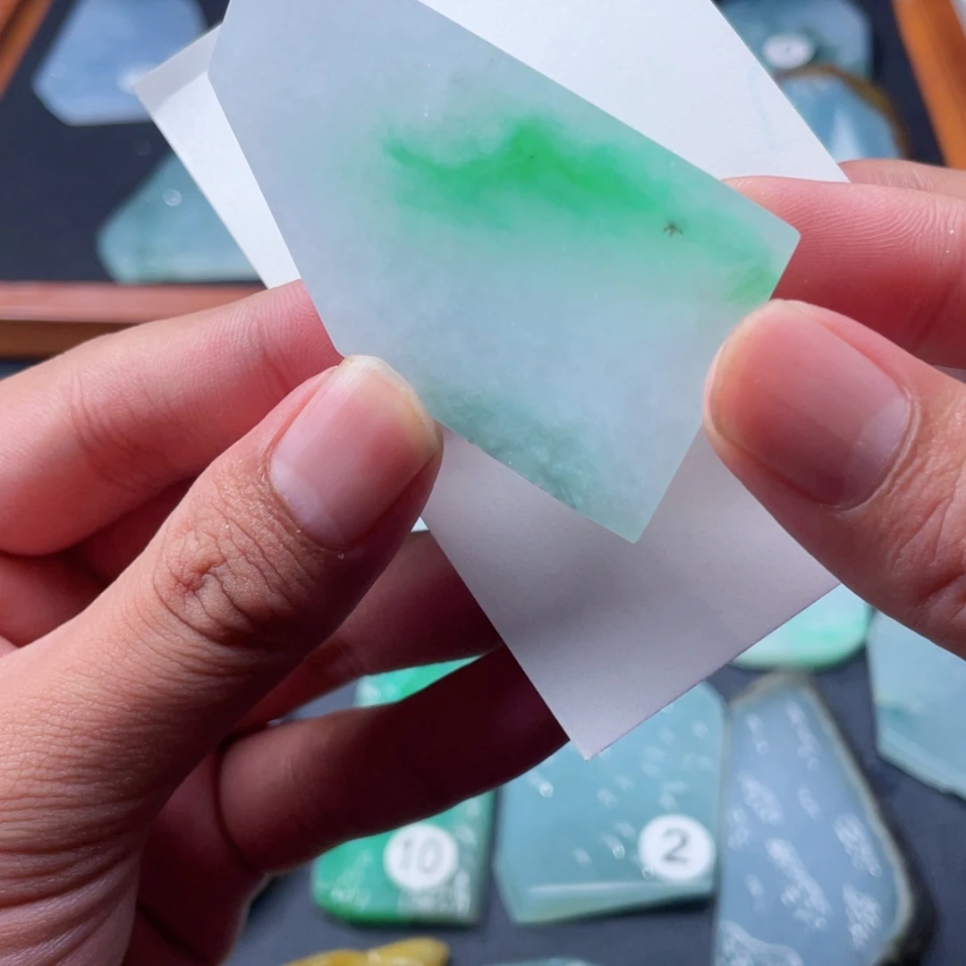 定制翡翠未镶嵌挂件料