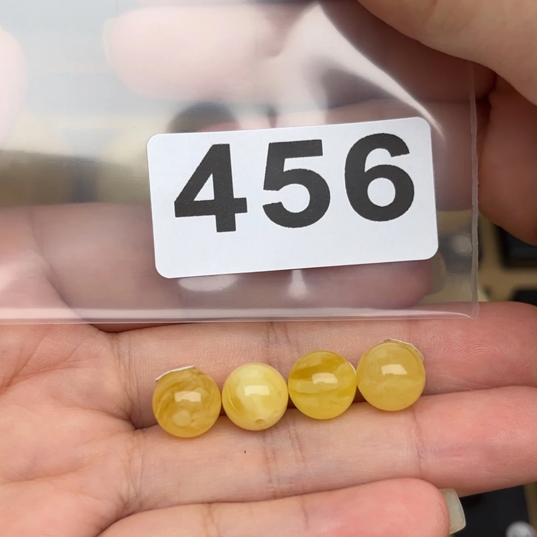 未镶嵌蜜蜡裸石彤****?微瑕9+