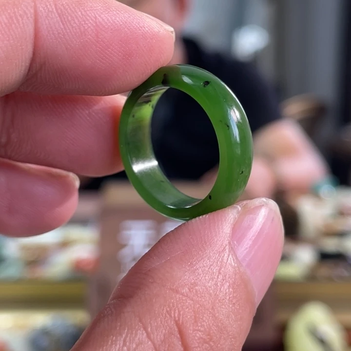 颈饰未镶嵌和田玉18