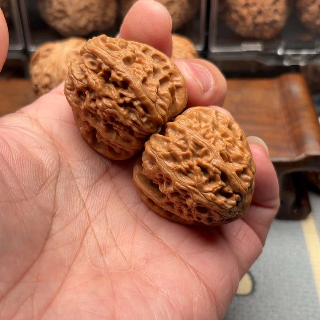 文玩核桃把件煜****o白狮子