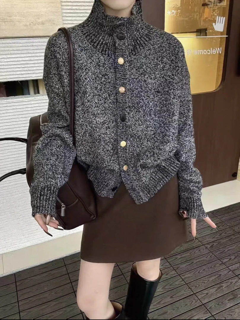 欧洲站2025秋冬时尚百搭圆领宽松毛衣外套软糯单排扣羊毛针织开衫