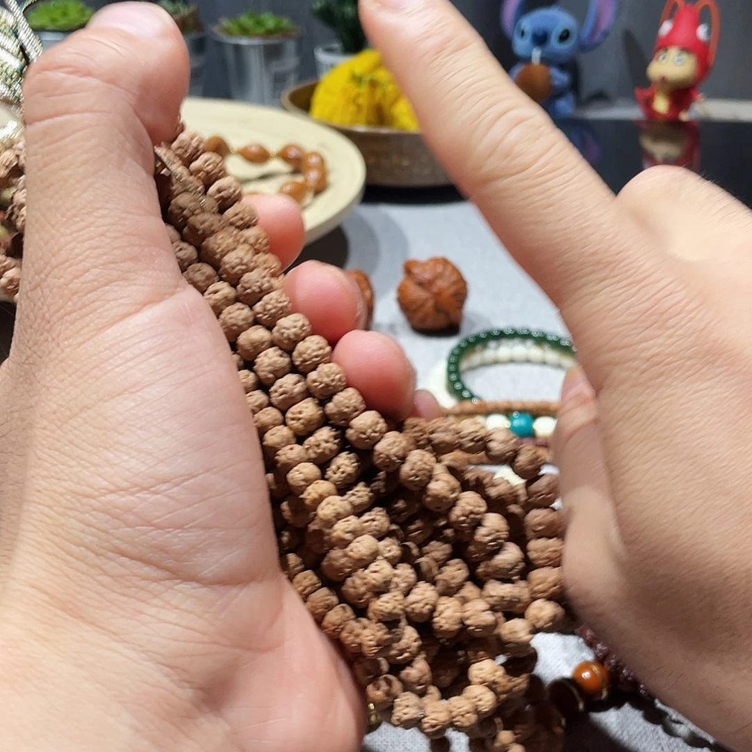 金刚菩提吊坠佛手手持。