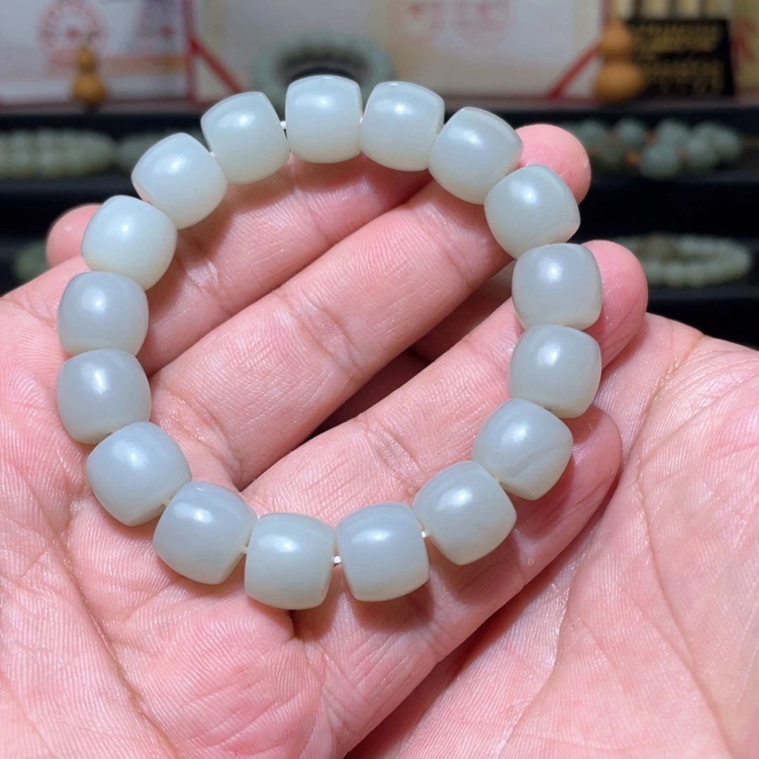 和田玉未镶嵌挂件云**弈