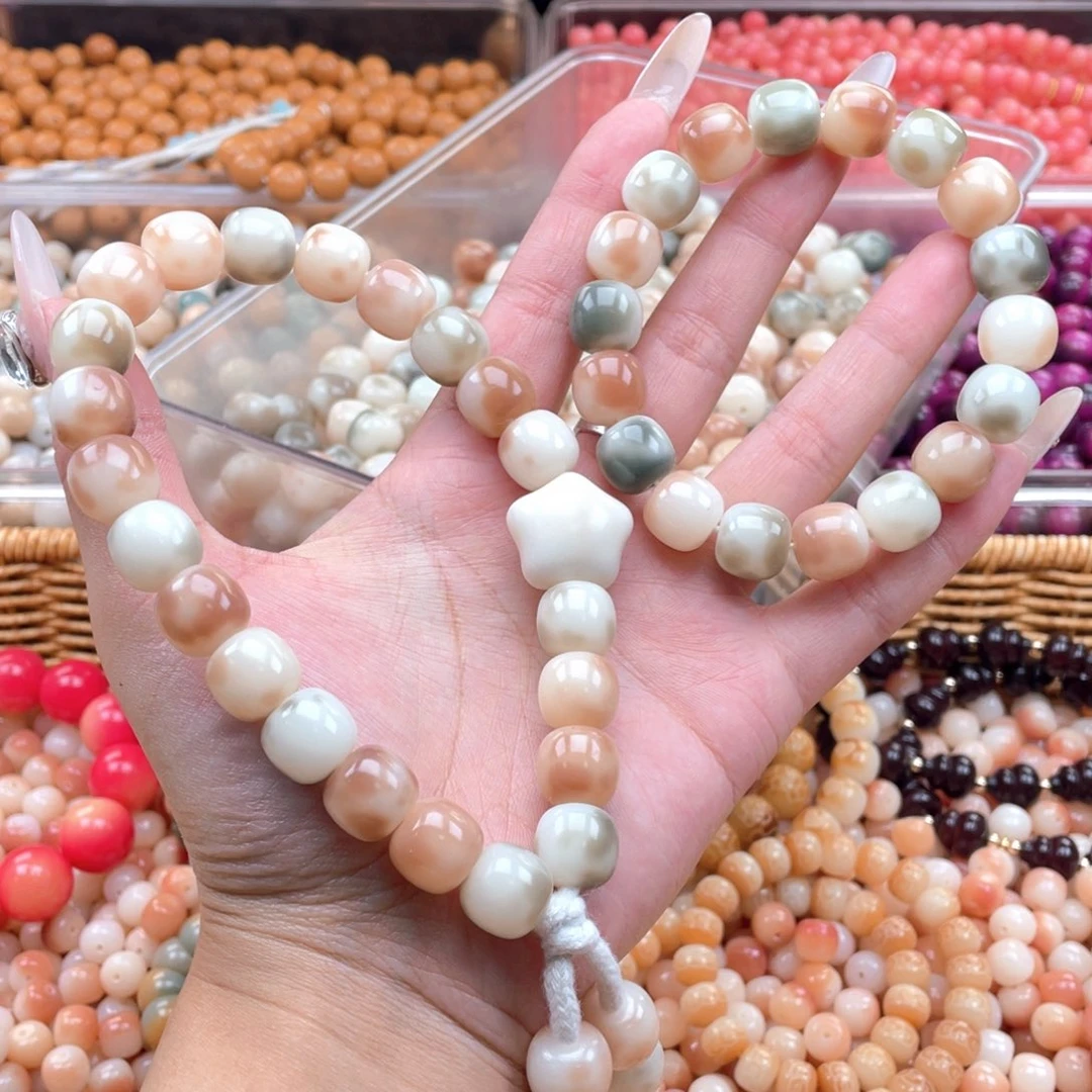 白玉菩提吊坠c12.75mm33颗。玻璃底