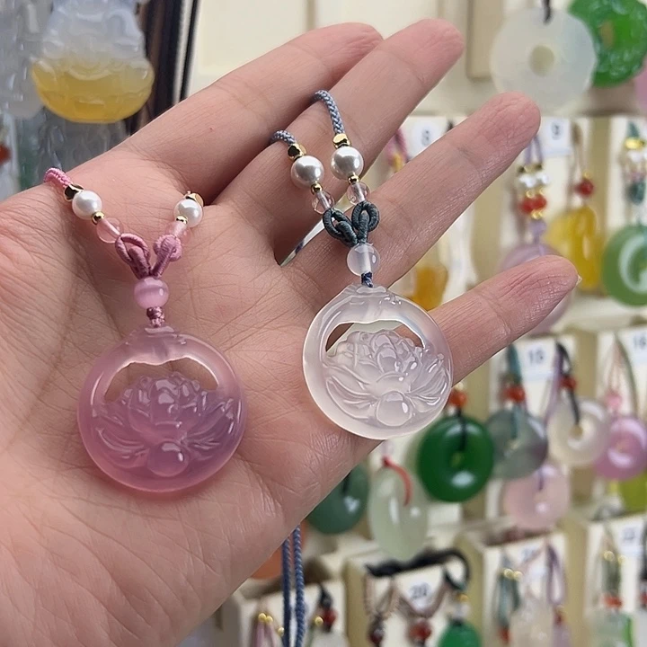 小***颜未镶嵌颈饰玛瑙/玉髓