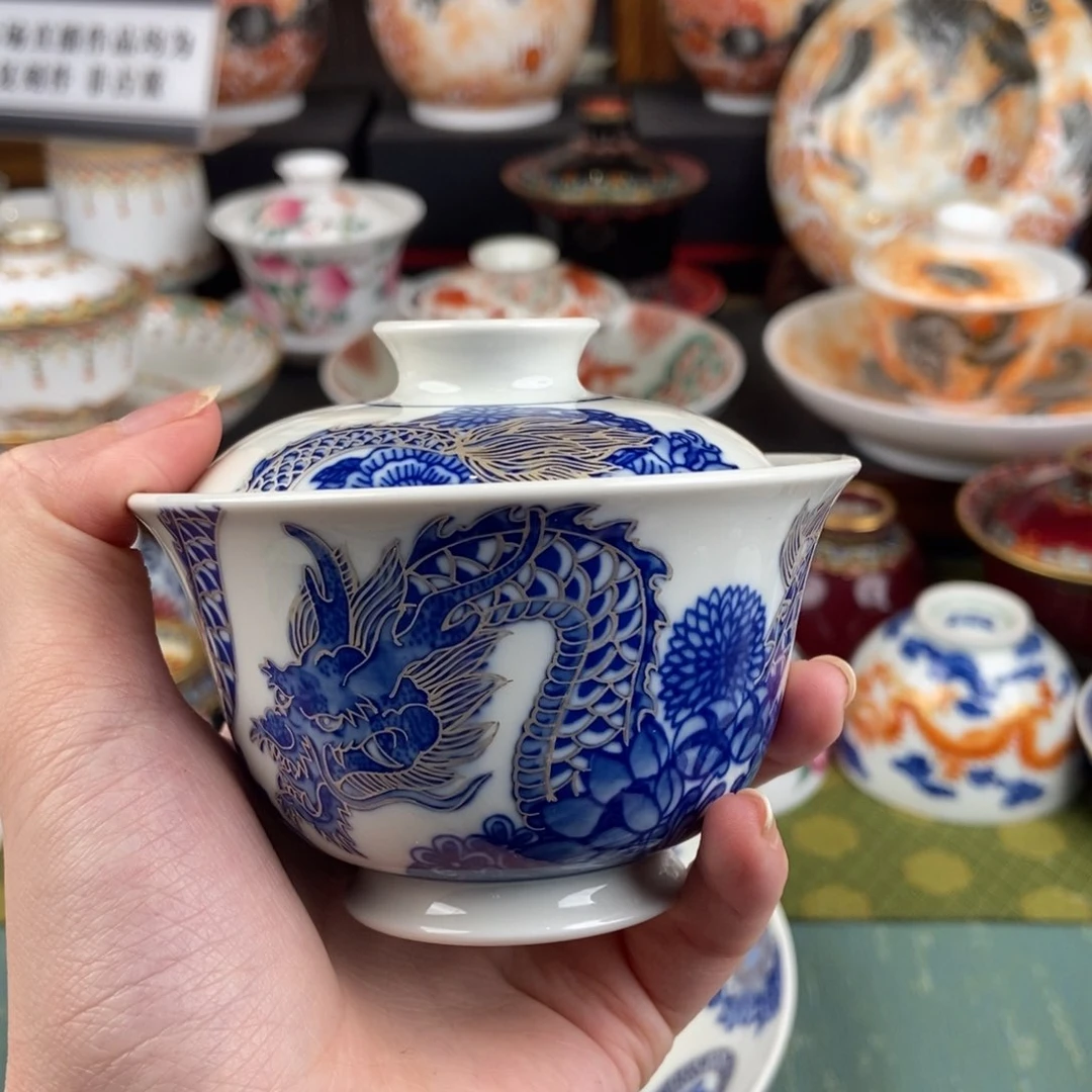 陶瓷的设计师是一个