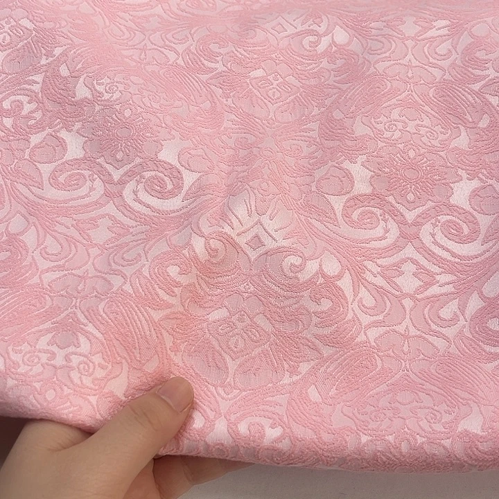 混纺粉色提花1.5米。