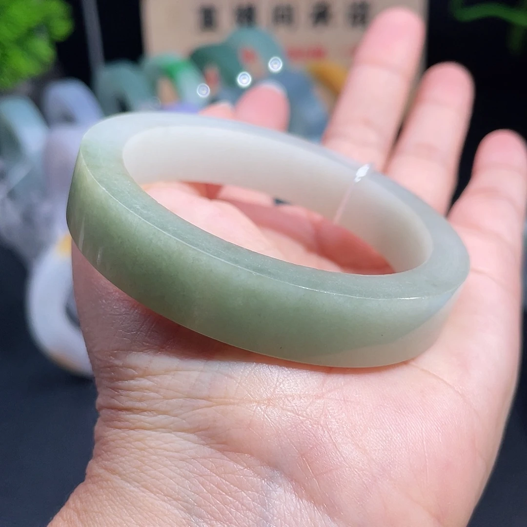 定制翡翠翡翠手镯未镶嵌
